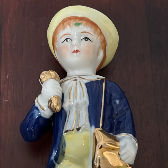 Vintage Figurine Boy with Rabbit, Gold Accents Unmarked but probably Japan - Picture 3 of 10